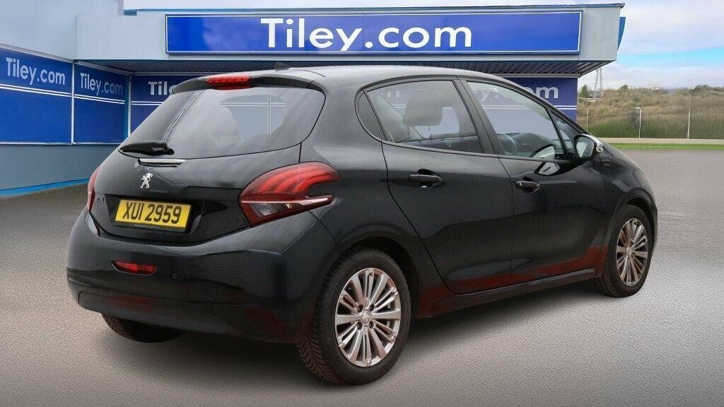 Peugeot 208 1.2 Puretech Signature Euro 6 Ss XUI2959 Black #6