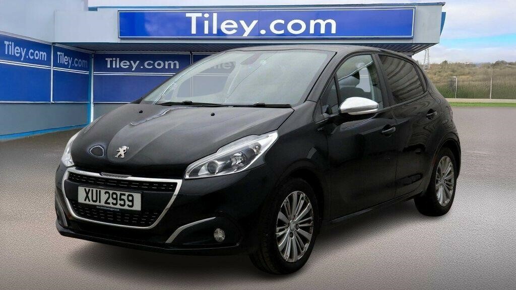 Peugeot 208 1.2 Puretech Signature Euro 6 Ss XUI2959 Black #2