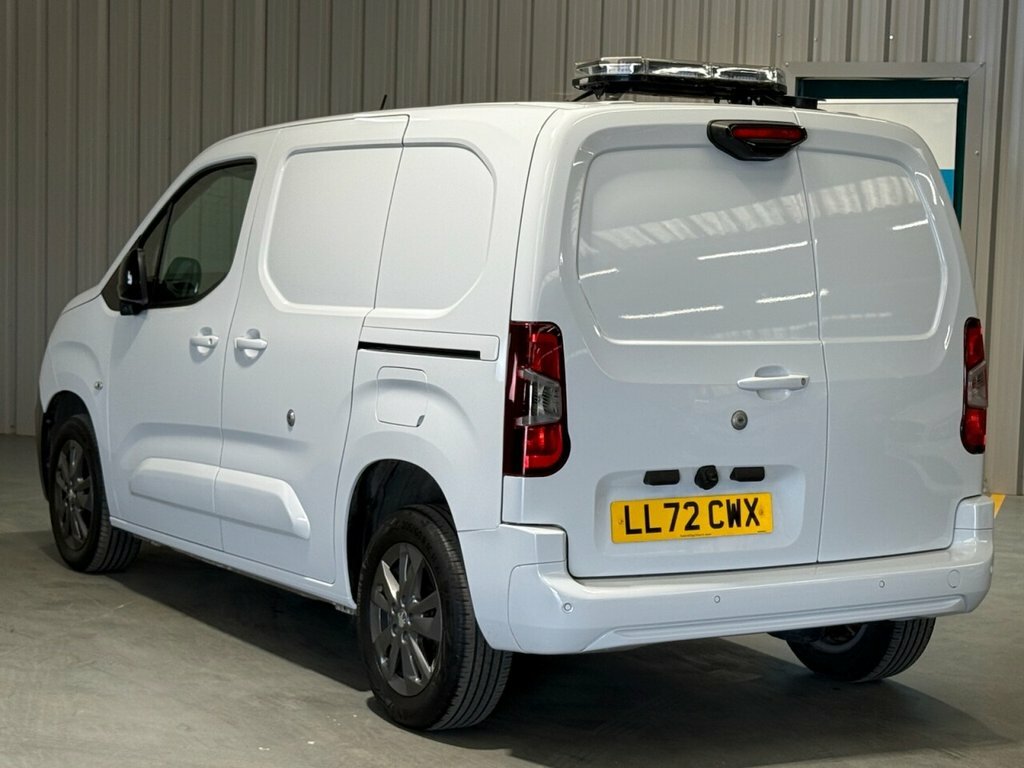 Peugeot Partner 1.5L Asphalt Premium LL72CWX White #2