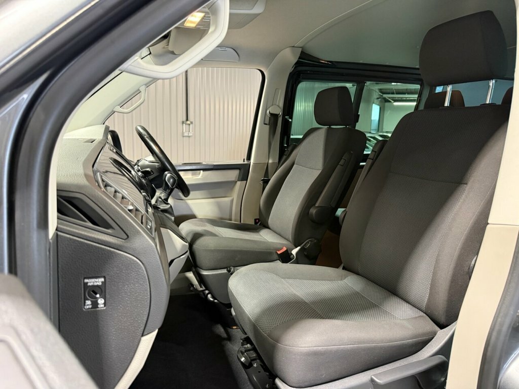 Volkswagen Transporter 2L Highline VA18NYT Grey #5