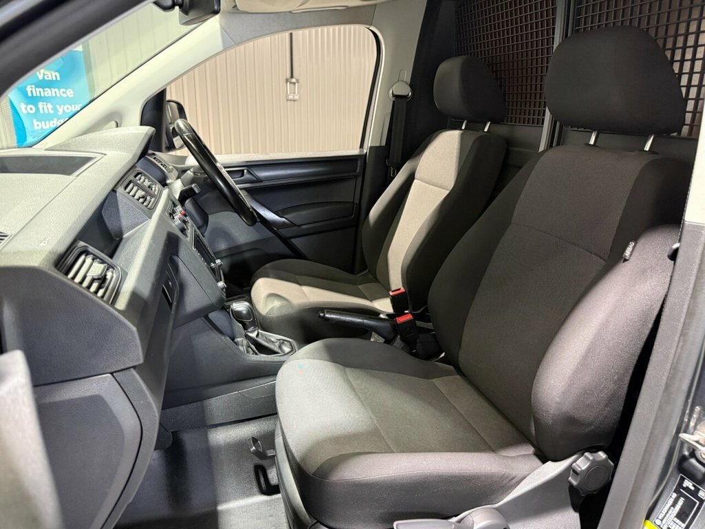 Volkswagen Caddy 2L Highline DF19GBV Grey #4
