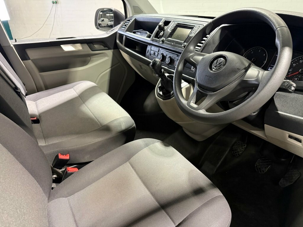 Volkswagen Transporter 2L Startline BU18SYG White #3