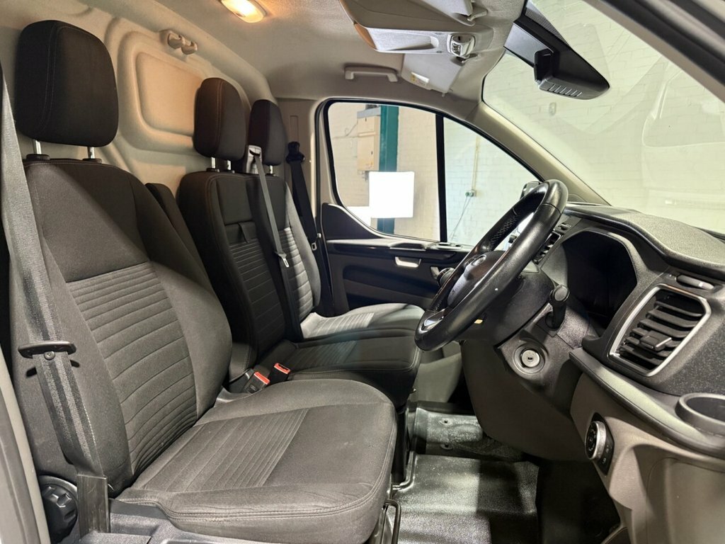 Ford Transit Custom 2L Limited WR71DBX White #4