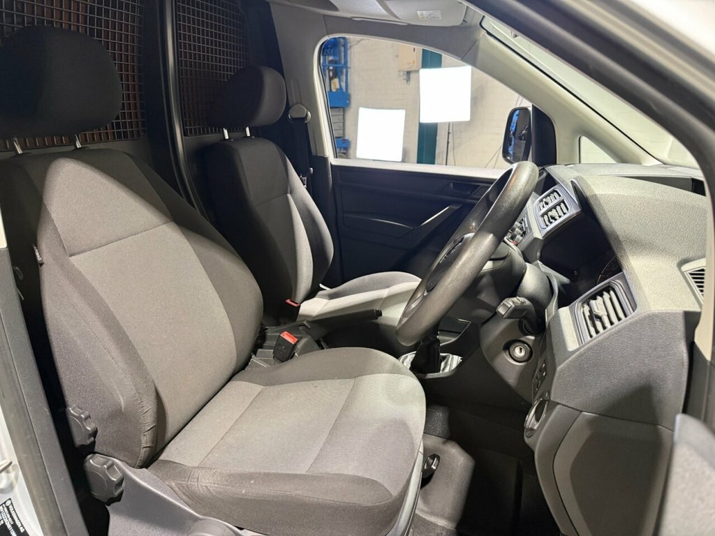 Volkswagen Caddy 2L Trendline GJ17YSS Silver #5