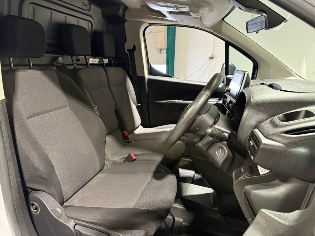 Toyota Proace City 1.5L Icon SL72WPK White #5