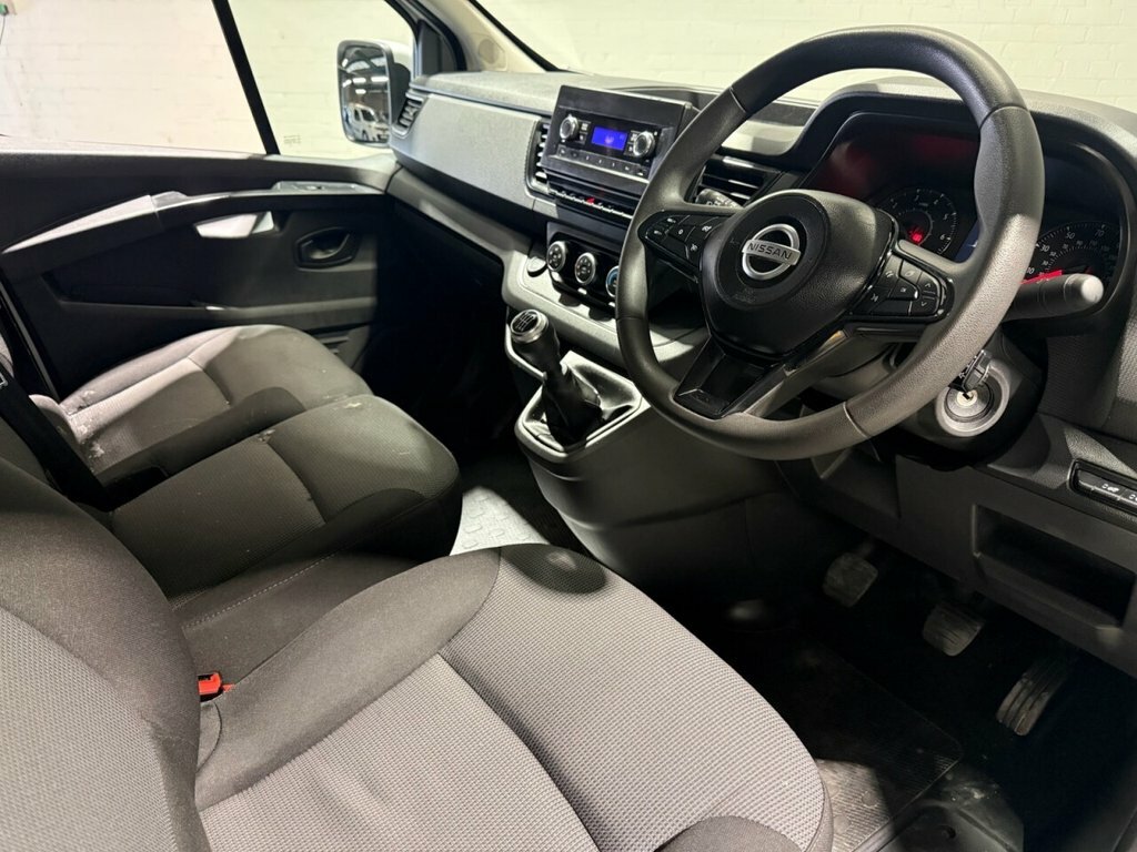 Nissan Primastar 2L Acenta CK73VJV White #6