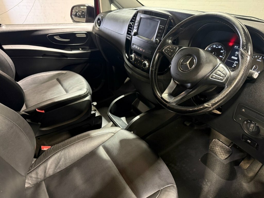 Mercedes-Benz Vito 2L Sport WM70RYT Red #3