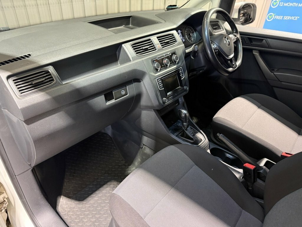 Volkswagen Caddy 2L Trendline DX69XVW White #6