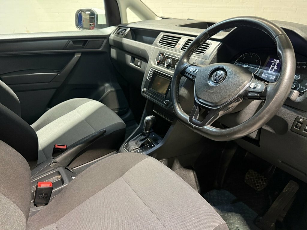 Volkswagen Caddy 2L Trendline DX69XVW White #3