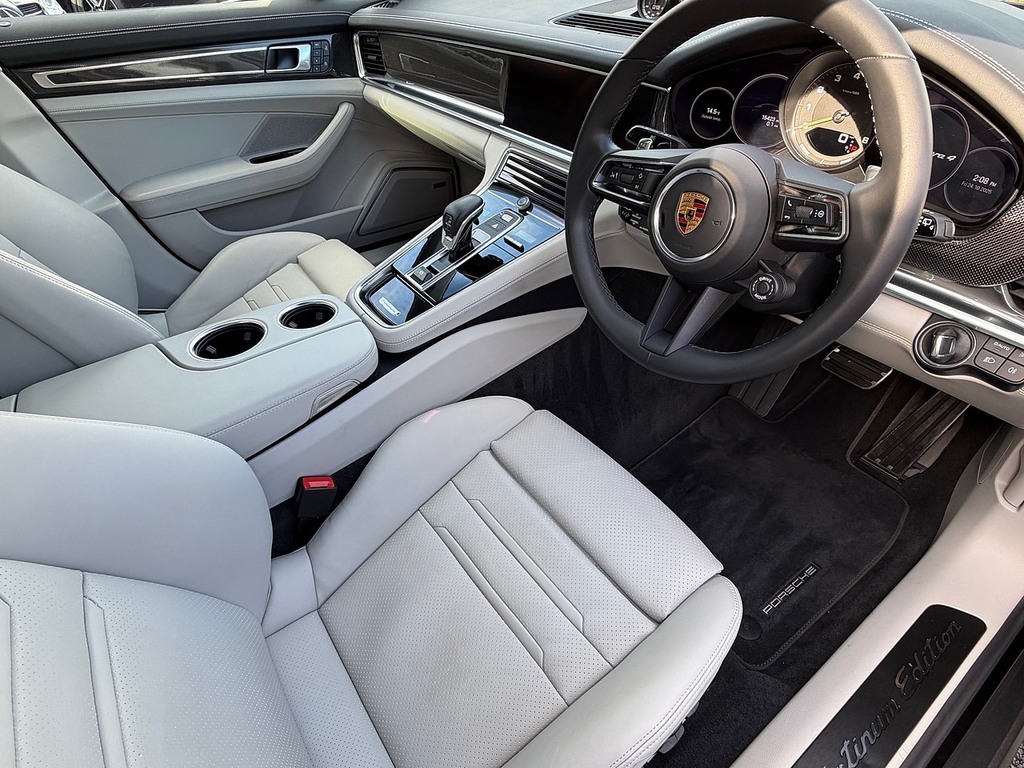 Porsche Panamera V6 E-hybrid 4 Platinum Edition Black #2