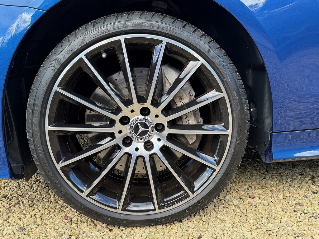 Mercedes-Benz E Class E400d Amg Line Night Edition AU73LXK Blue #3