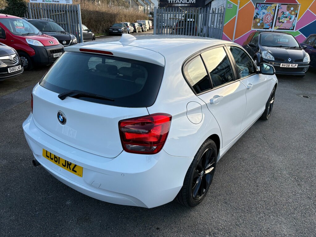 BMW 1 Series 2.0 116D Urban Hatchback Euro 5 LC61JRZ White #5