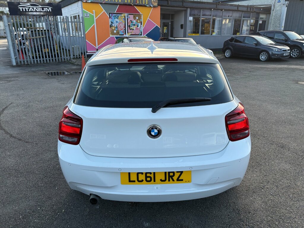 BMW 1 Series 2.0 116D Urban Hatchback Euro 5 LC61JRZ White #6