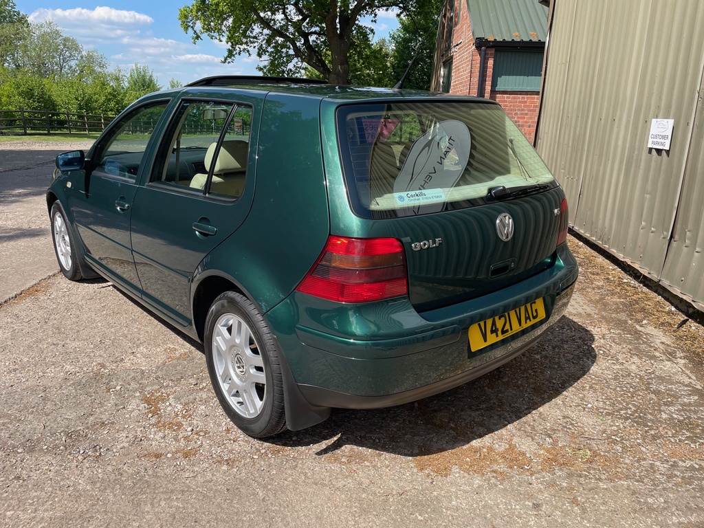 Volkswagen Golf 2.3 Vr5 5... #3