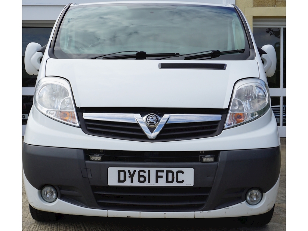 Vauxhall Vivaro Cdti Sportive 2900 U134 White #6
