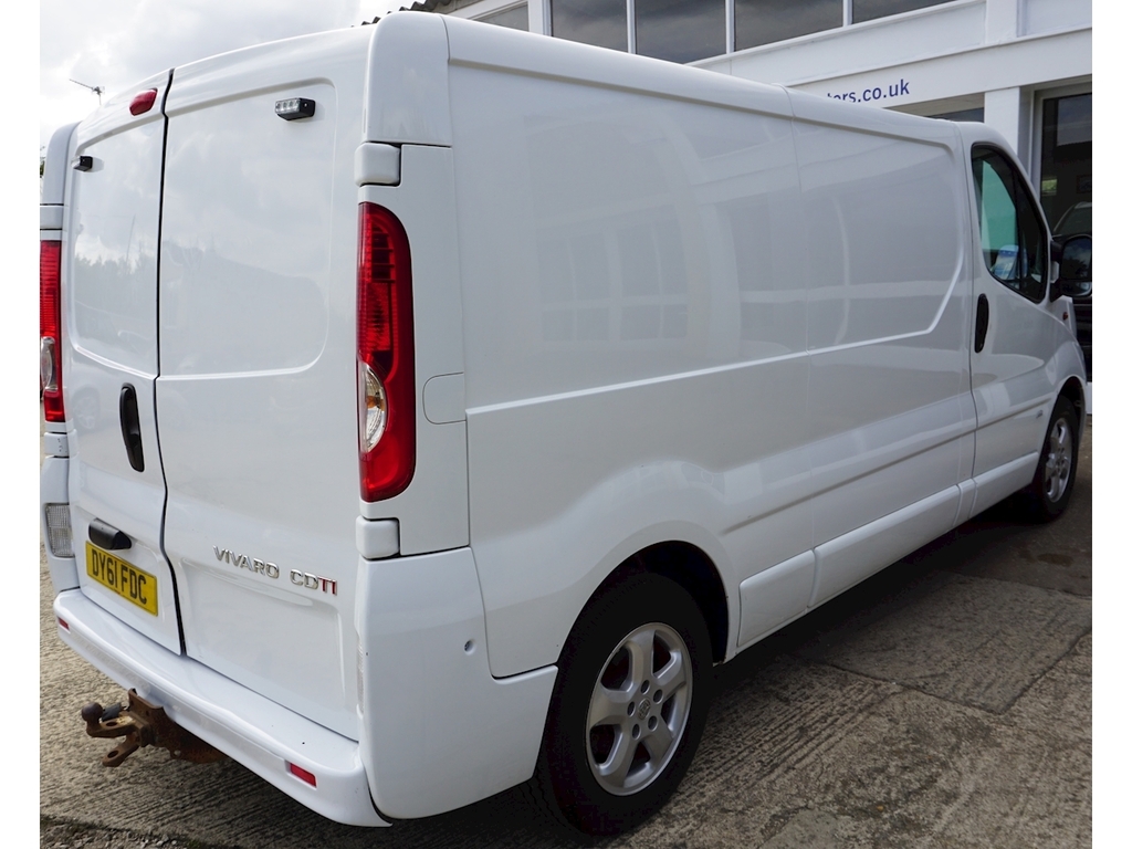 Vauxhall Vivaro Cdti Sportive 2900 U134 White #4