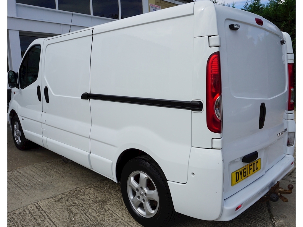 Vauxhall Vivaro Cdti Sportive 2900 U134 White #5