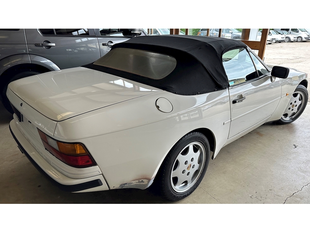 Porsche 944 U226 White #4