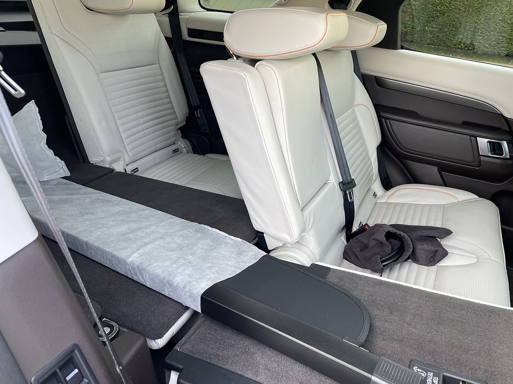 Land Rover Discovery Sd4 Hse Luxury U150 Ulez OV18MZG Silver #5