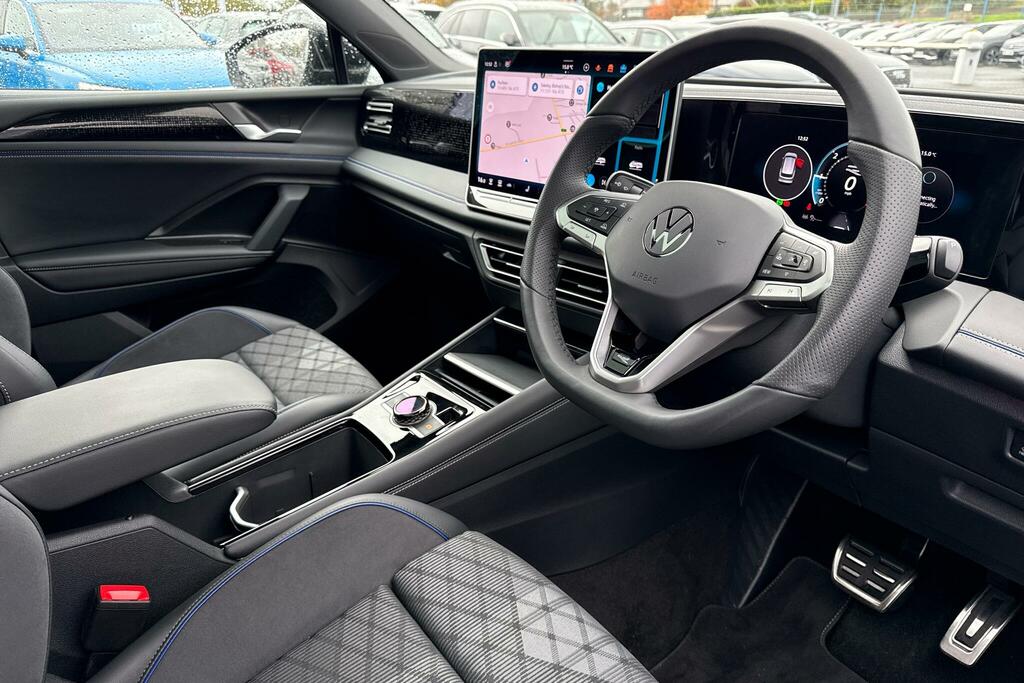Volkswagen Tiguan 2.0 Tdi R-line Dsg KP25RJV Black #6