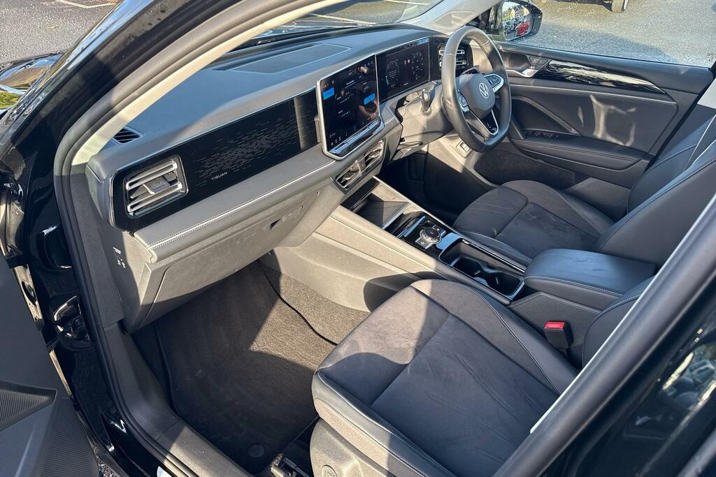 Volkswagen Tiguan 2.0 Tdi Elegance Dsg KM25TAU Black #2