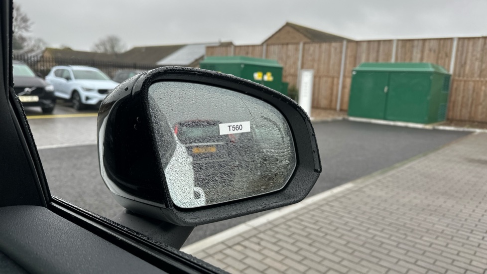 Volvo XC40 Inscription, T3 High Performance Sound-rea Red #30