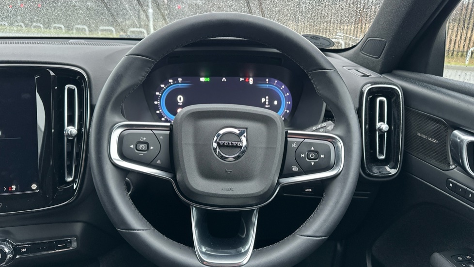 Volvo XC40 Inscription, T3 High Performance Sound-rea Red #10