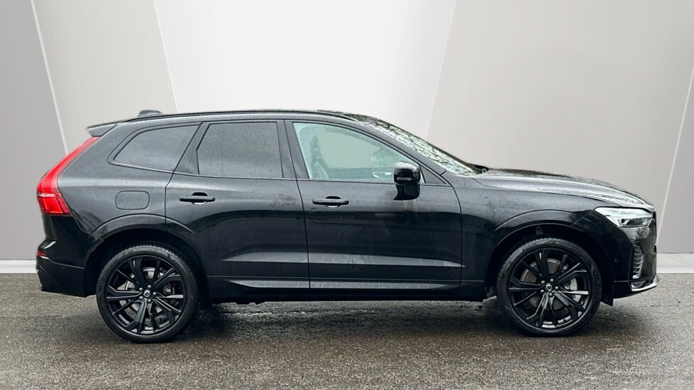 Volvo XC60 2.0 B5 Mhev Ultra Black Edition Suv Hyb MC74DME Black #3