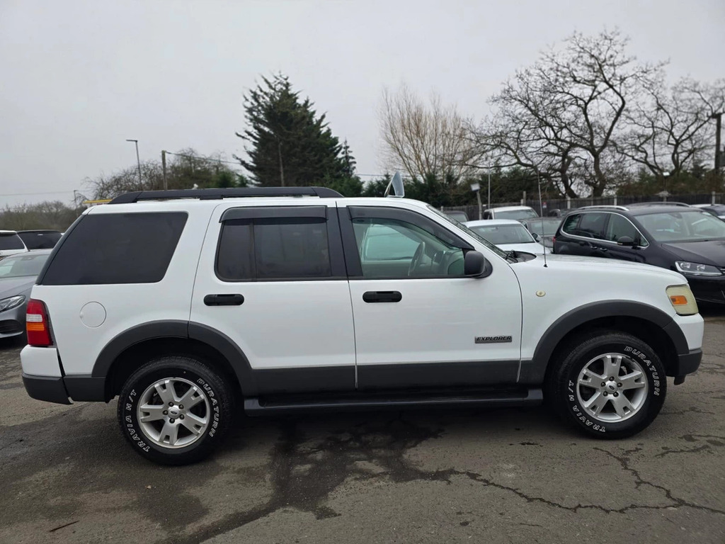 Ford Explorer 4.0 7 Seats 200707 Suv Ulez Fre White #5