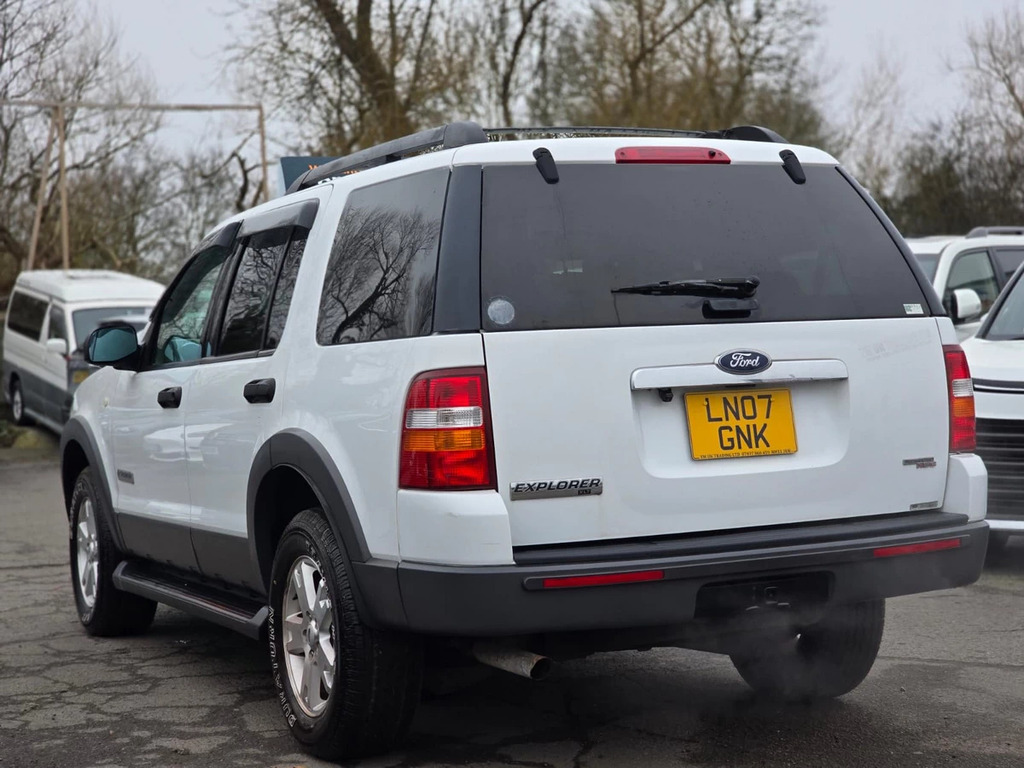 Ford Explorer 4.0 7 Seats 200707 Suv Ulez Fre White #4