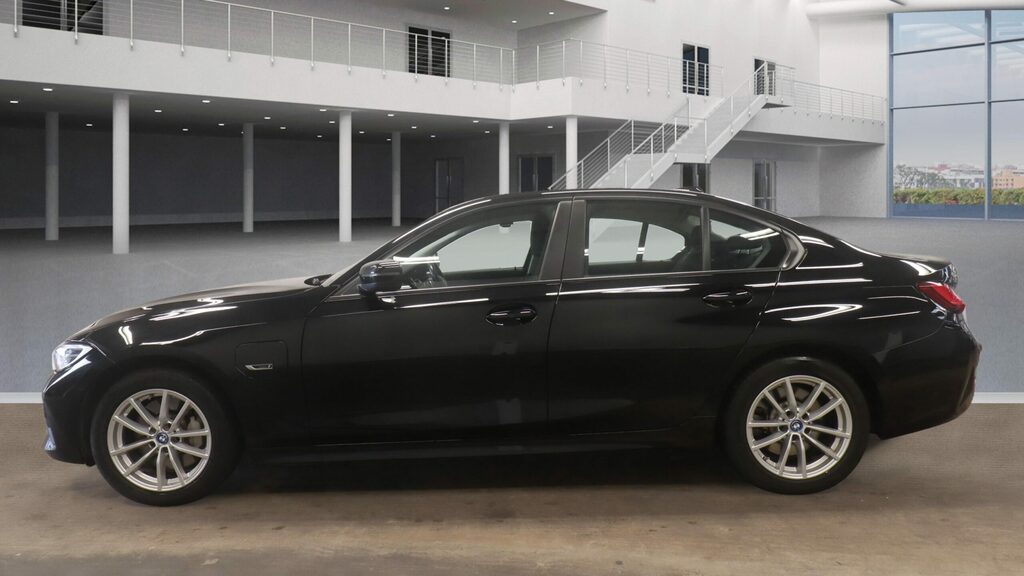BMW 3 Series 2.0 330E Plug-in Hybrid 202121 12Kwh Se P YW21HFU Black #6