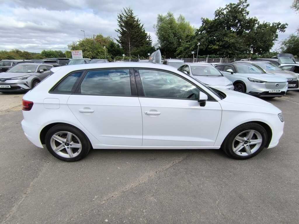 Audi A3 1.5 201969 Tfsi Cod 35 Se Techn White #5