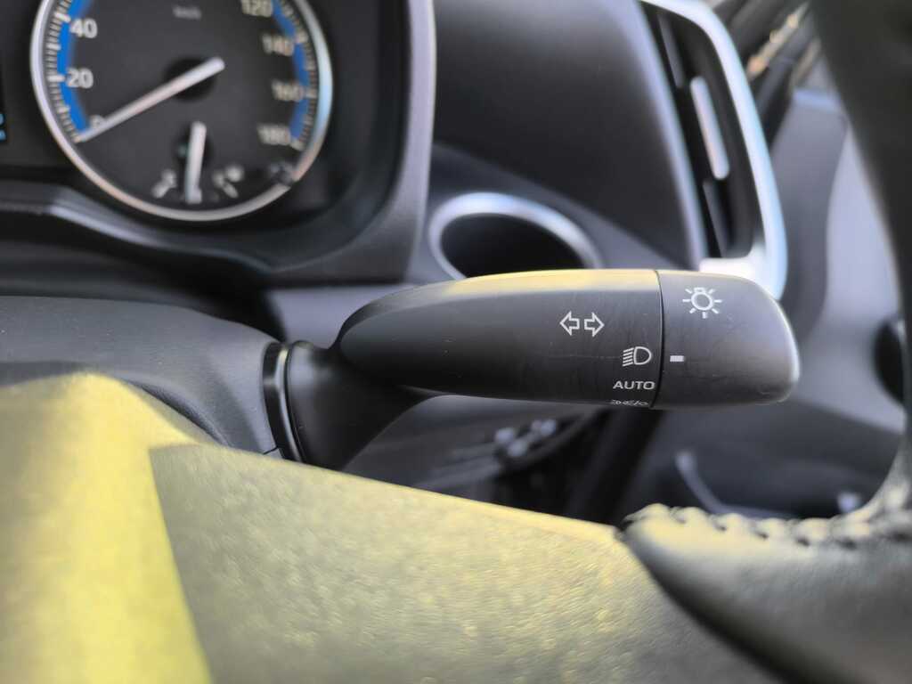 Toyota Voxy Mpv Blue #21