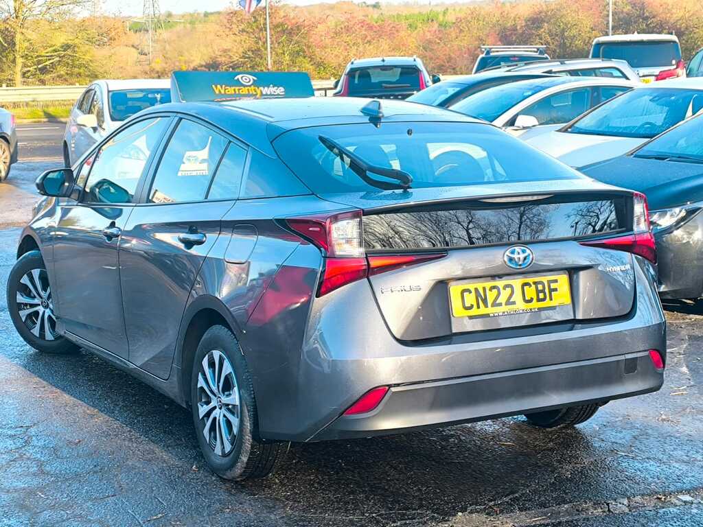 Toyota Prius 1.8 Hybrid 202222 Vvti Active Hatchback 5 Seats Grey #4