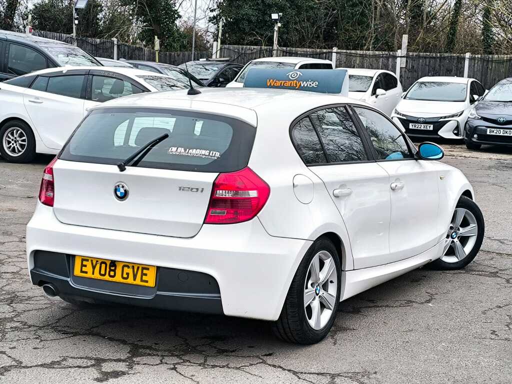 BMW 1 Series 120I 2.0 200808 Hatchaback 5 Se White #3