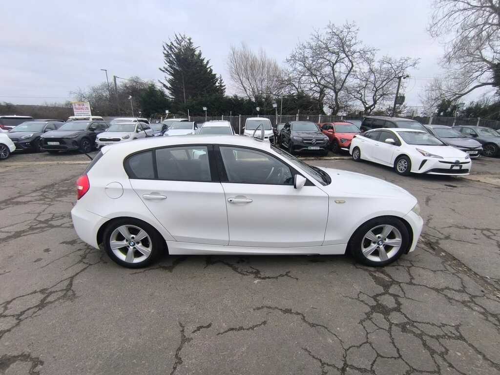 BMW 1 Series 120I 2.0 200808 Hatchaback 5 Se White #5