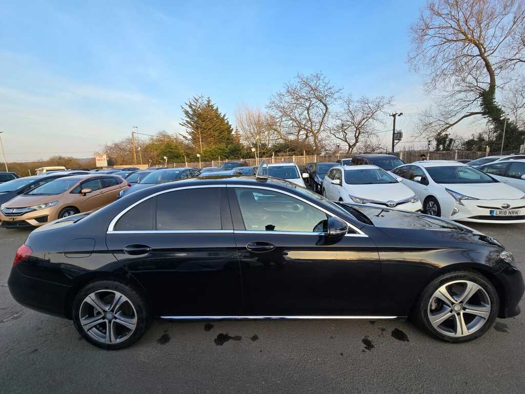 Mercedes-Benz E Class 2.0 201717 E220d Se Saloon KV17LUL Black #5