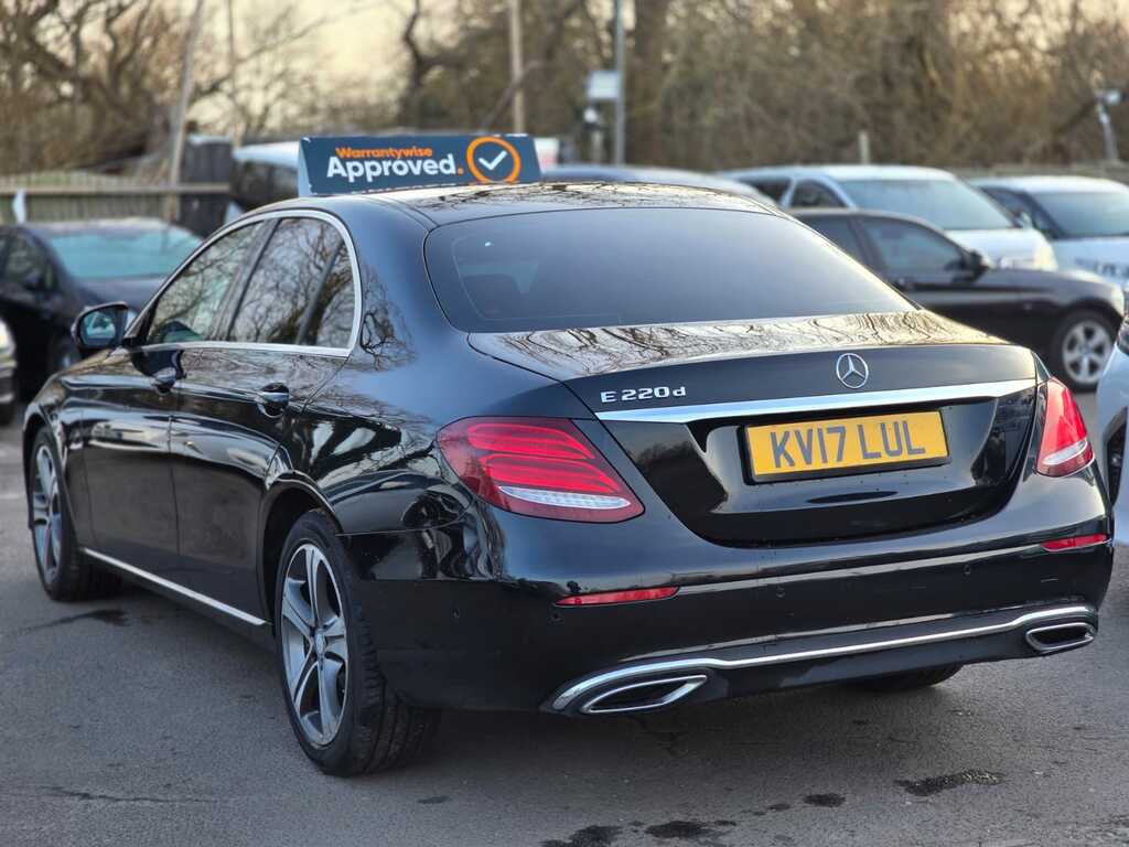 Mercedes-Benz E Class 2.0 201717 E220d Se Saloon KV17LUL Black #4