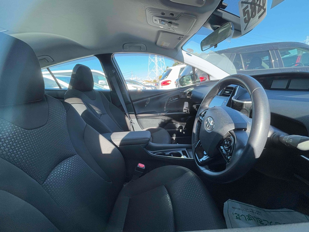 Toyota Prius 1.8 Hybrid 202121 5 Seats Ulez Free Fresh I White #2