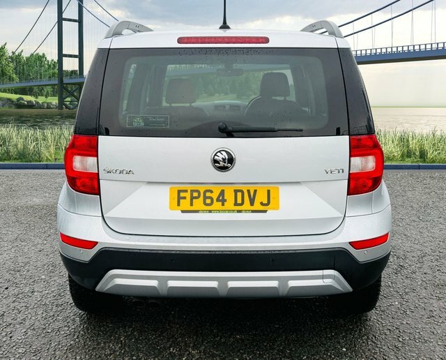 Skoda Yeti 2.0 Tdi Elegance Outdoor Euro 5 FP64DVJ Silver #4