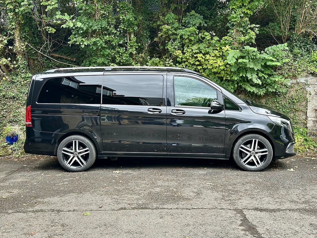 Mercedes-Benz V Class V220d Sport WA22PHO Black #2