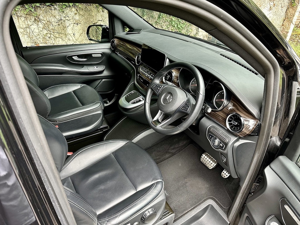Mercedes-Benz V Class V220d Sport WA22PHO Black #5