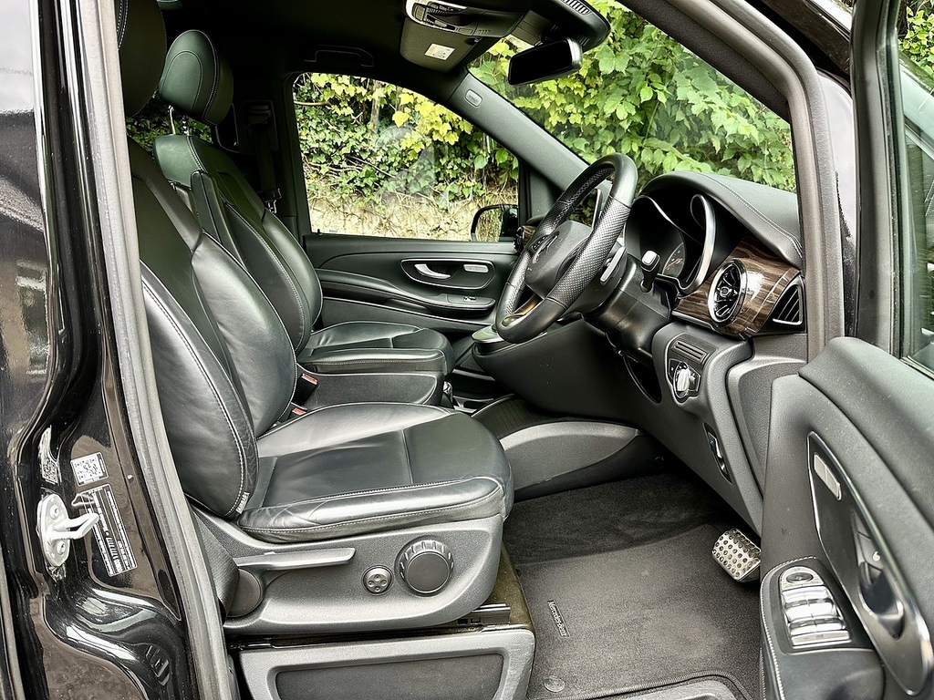 Mercedes-Benz V Class V220d Sport WA22PHO Black #6