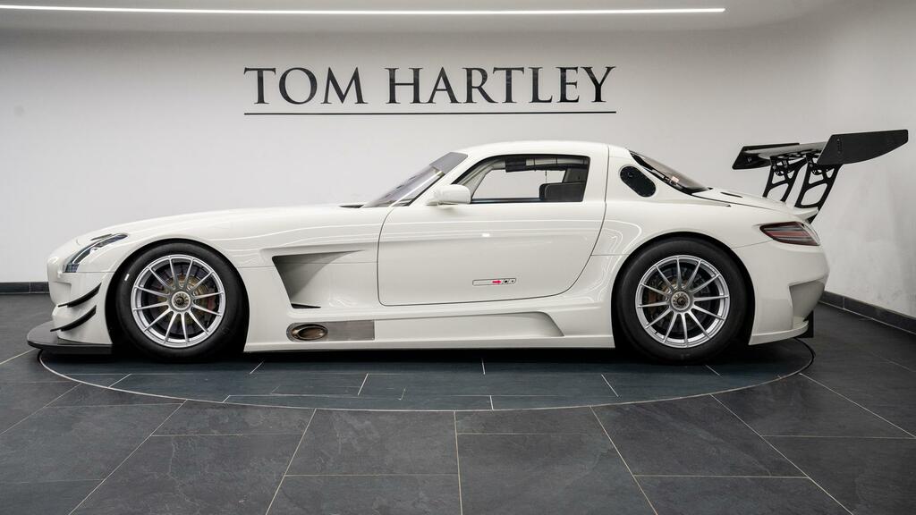 Mercedes-Benz SLS Roadster XX11XXX Red #4