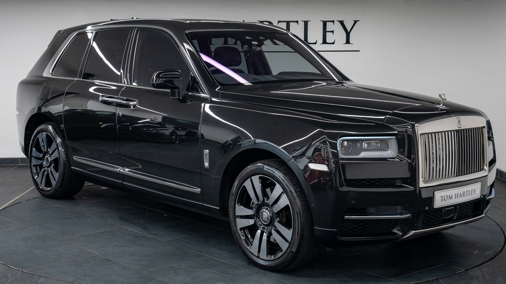 Rolls-Royce Cullinan V12 Black