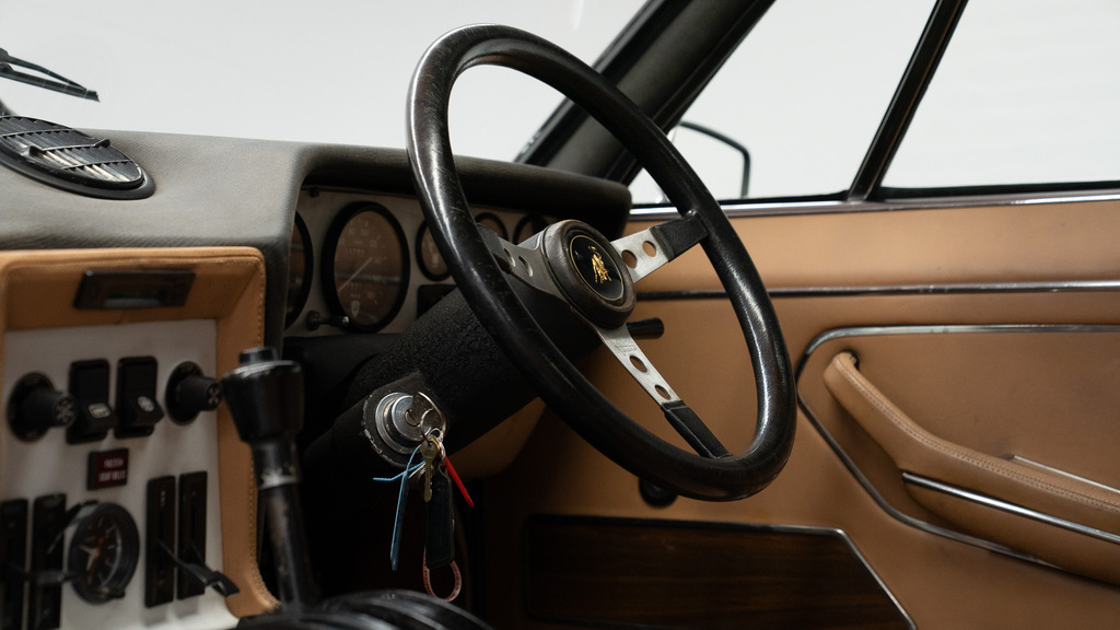 Lamborghini V12 #23