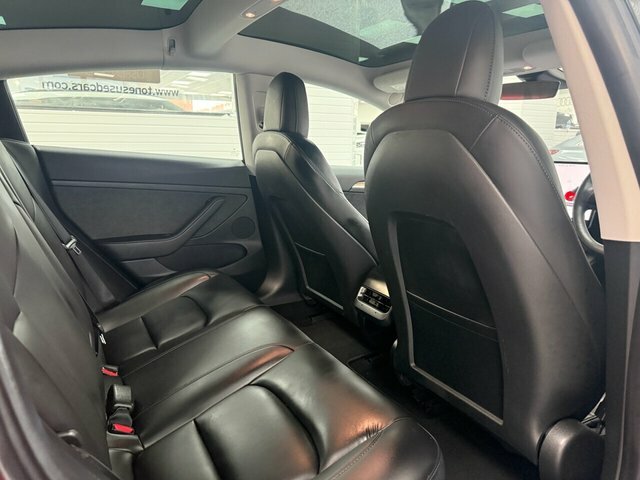 Tesla Model 3 Dual Motor Long Range Saloon 4 NG71FDA Red #4