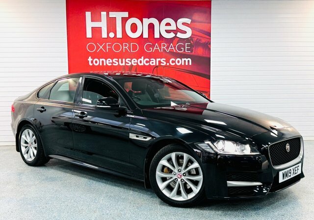Jaguar XF 2.0D R-sport Saloon Euro 6 S S Black