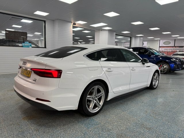 Audi A5 Hatchback SK67TKV White #2