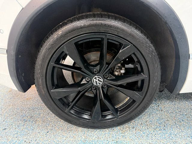 Volkswagen Tiguan Suv CH53LOS White #3